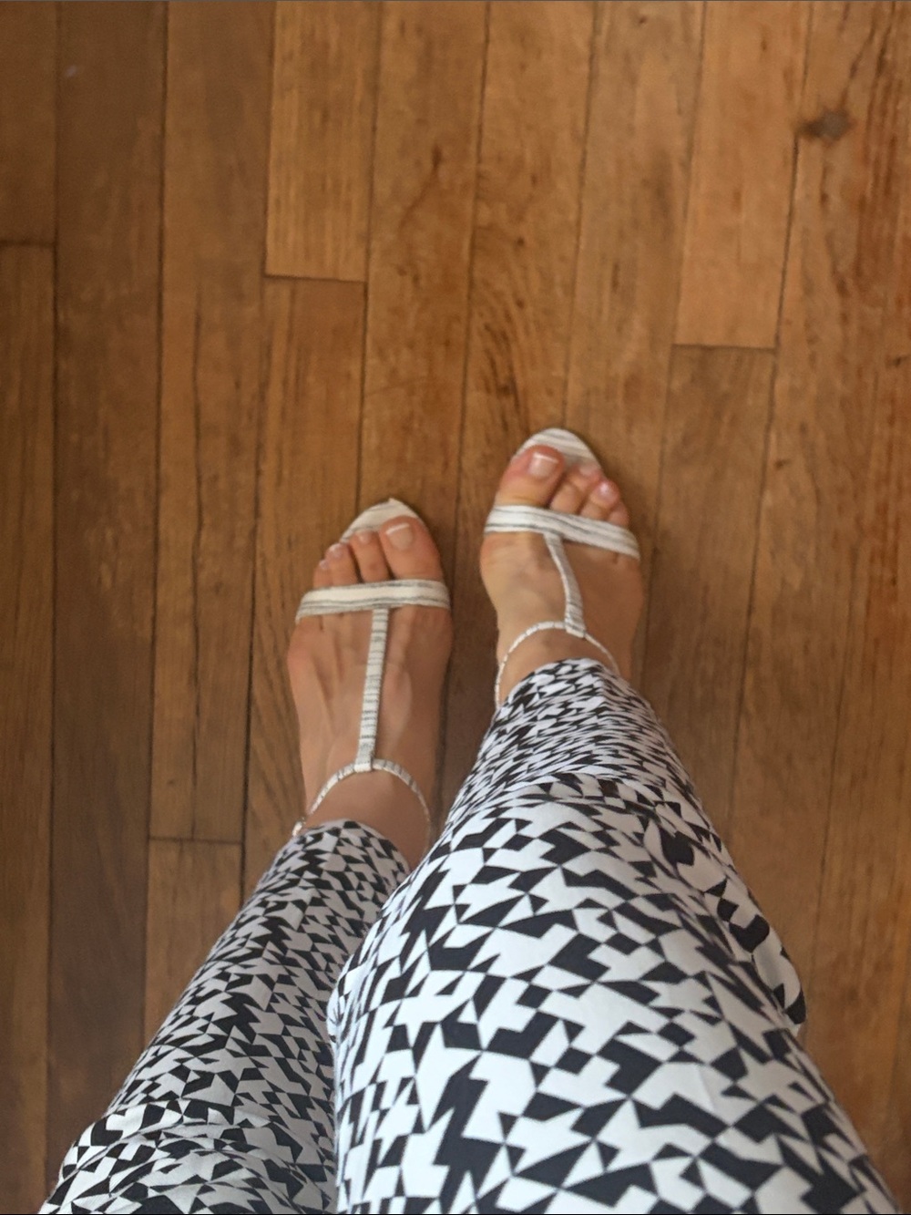 Calvin Klein White Strappy T‑Bar Sandals US 7